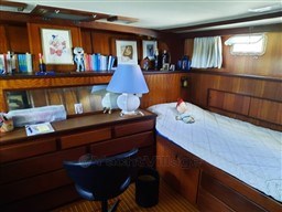 HATTERAS YACHTS - HATTERAS 53 - interiors