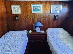 HATTERAS YACHTS - HATTERAS 53 - interiors