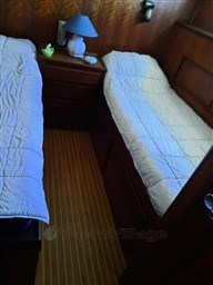 HATTERAS YACHTS - HATTERAS 53 - interiors