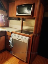 HATTERAS YACHTS - HATTERAS 53 - interiors