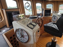 HUMBER ST. ANDREWS - RIMORCHIATORE 27 MT - electronic