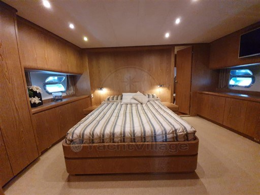 CANTIERI DI PISA - AKHIR 22S - interiors