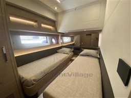 CAYMAN YACHTS - CAYMAN 600 - interiors