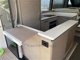 CAYMAN YACHTS - CAYMAN 600 - interiors