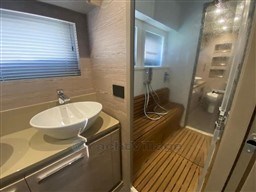 CAYMAN YACHTS - CAYMAN 600 - interiors