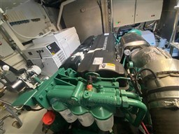 CAYMAN YACHTS - CAYMAN 600 - motors