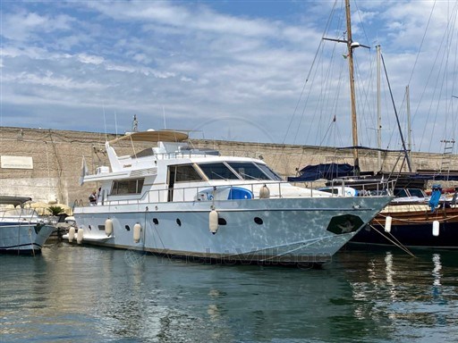 CANADOS - CANADOS 70 - exteriors