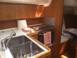 COMAR YACHTS - COMET 38s - interiors