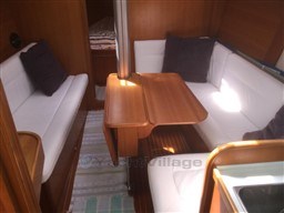 COMAR YACHTS - COMET 38s - interiors