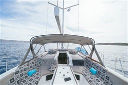 BENETEAU - OCEANIS 51.1 - exteriors
