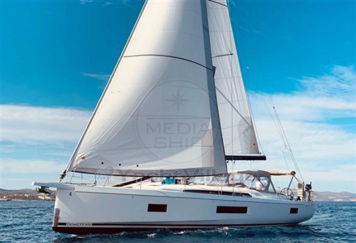 BENETEAU - OCEANIS 51.1 - exteriors