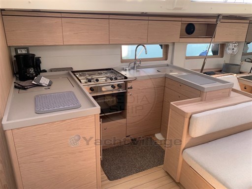 BENETEAU - OCEANIS 51.1 - interiors