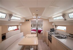 BENETEAU - OCEANIS 38.1 - interiors