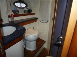 CAYMAN YACHTS - CAYMAN 58 - interiors