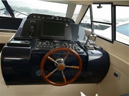 CAYMAN YACHTS - CAYMAN 58 - electronic