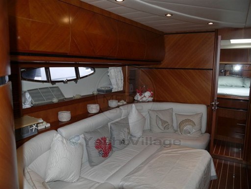 CAYMAN YACHTS - CAYMAN 58 - interiors