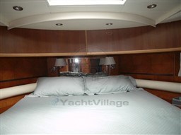 CAYMAN YACHTS - CAYMAN 58 - interiors