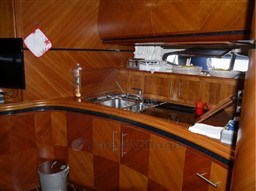 CAYMAN YACHTS - CAYMAN 58 - interiors