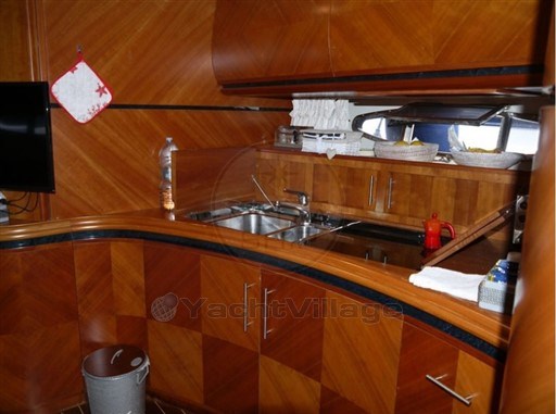 CAYMAN YACHTS - CAYMAN 58 - interiors