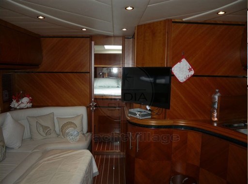 CAYMAN YACHTS - CAYMAN 58 - interiors