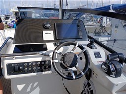 AQUILA POWER CATAMARANS - AQUILA 32 SPORT - electronic