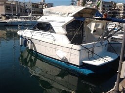 UNIESSE - GIANT FLY - exteriors