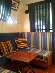 UNIESSE - GIANT FLY - interiors