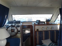 UNIESSE - GIANT FLY - interiors