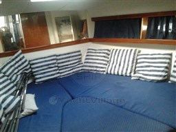 UNIESSE - GIANT FLY - interiors