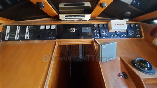 FERRETTI - FERRETTI ALTURA 422 - electronic