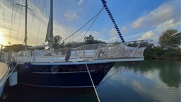 FERRETTI - FERRETTI ALTURA 422 - exteriors