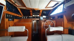 FERRETTI - FERRETTI ALTURA 422 - interiors