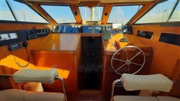 FERRETTI - FERRETTI ALTURA 422 - interiors