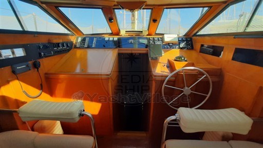 FERRETTI - FERRETTI ALTURA 422 - interiors
