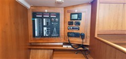 COMAR YACHTS - COMET 45s - electronic