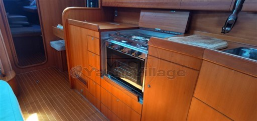 COMAR YACHTS - COMET 45s - interiors