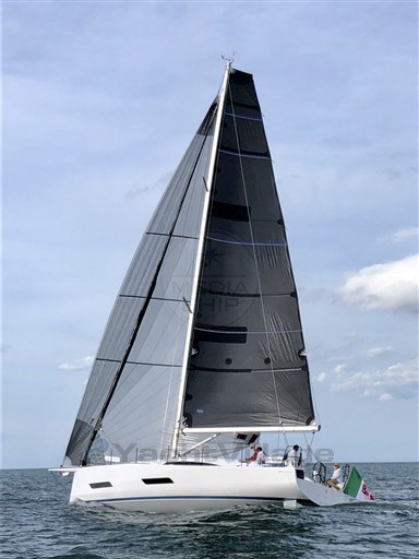 ELEVA YACHTS - THE FORTYTWO - exteriors