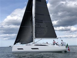 ELEVA YACHTS - THE FORTYTWO - exteriors