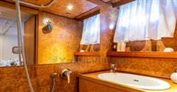 CANTIERE NAVALE DI CHIAVARI - HERON 21 - interiors