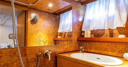 CANTIERE NAVALE DI CHIAVARI - HERON 21 - interiors