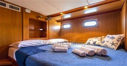 CANTIERE NAVALE DI CHIAVARI - HERON 21 - interiors