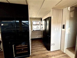 AMARAL D.O.O. - AMARAL WAVERUNNER 76 - interiors