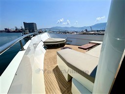 AMARAL D.O.O. - AMARAL WAVERUNNER 76 - exteriors