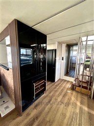 AMARAL D.O.O. - AMARAL WAVERUNNER 76 - interiors