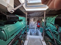 UNIESSE - UNIESSE 42 - motors