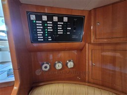 UNIESSE - UNIESSE 42 - interiors