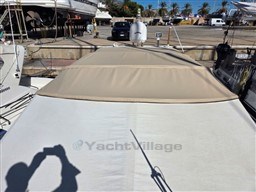 UNIESSE - UNIESSE 42 - exteriors