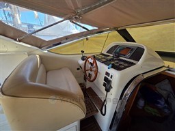 UNIESSE - UNIESSE 42 - exteriors