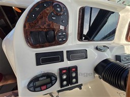 SEA RAY - SEA RAY 335 DANCER - electronic