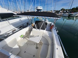 INTREPID - INTREPID 3560 CUDDY - exteriors